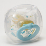 7454809 Соска-пустышка ортодонтическая, латекс, от 6 мес., в контейнере «Самолетик»