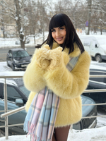 Пушистая эко-шубка в лимоном цвете 60см