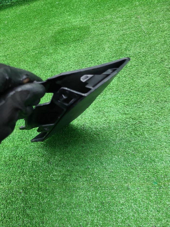 Накладка бампера левая Porsche Macan 95b (18-21)