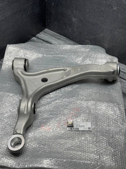 Рычаг передний поперечный Mercedes-Benz A1673300800