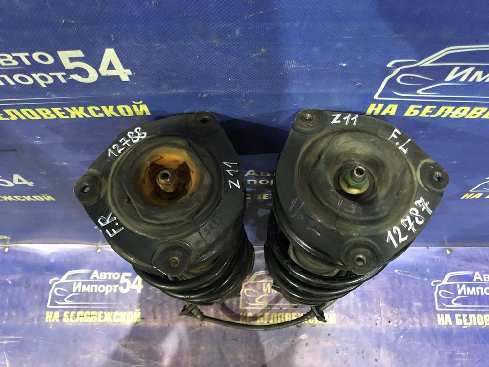 Стойка передняя правая NISSAN CUBE 2005-2008