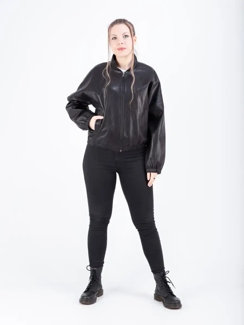 Куртка женская кожаная оверсайз
