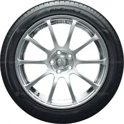 Yokohama Bluearth AE50 215/55 R17 94W