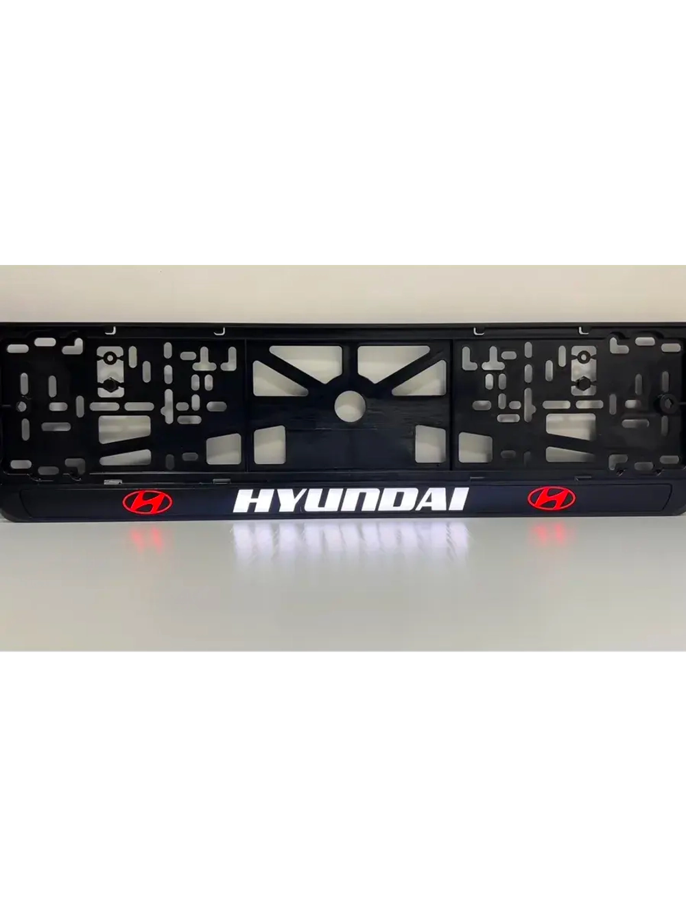 Рамка с подсветкой надписи. RLOGO Hyundai.