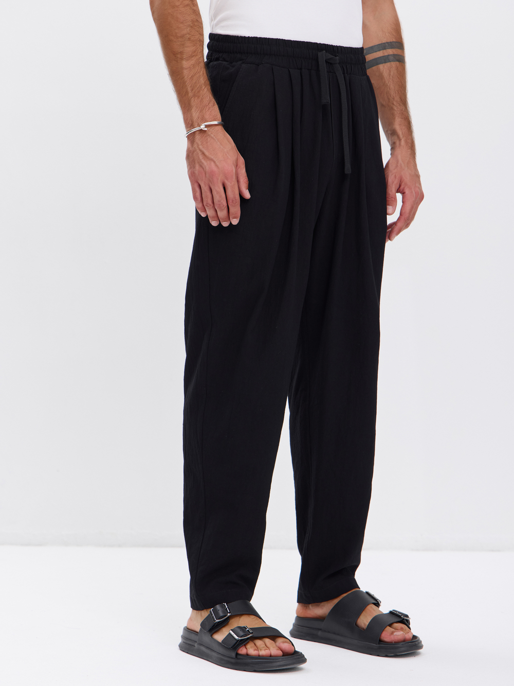 Штаны хлопковые с защипами