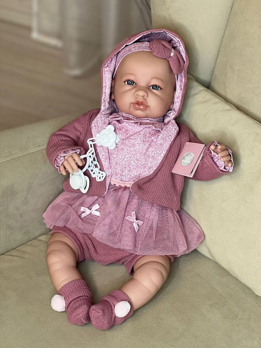 Кукла Berbesa мягконабивная 50см SARA (5214S)