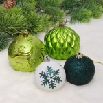 Новогодние шары «Изыск» 8/6 см (набор 18 шт), Изумруд/Салатовый/Белый