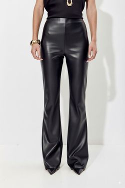 Брюки клеш из экокожи черного цвета
