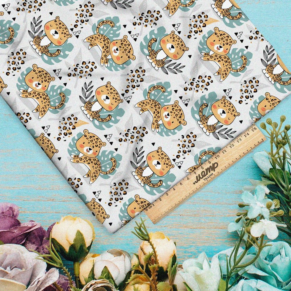 Ткань габардин тигрята на листочках