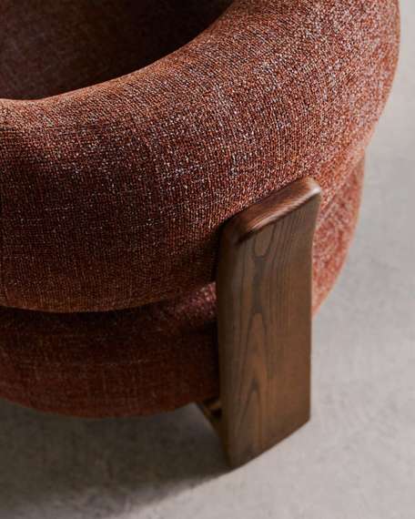 Кресло Granite на 3 ножках, коричневый шенилл, массив ясеня в цвете орех