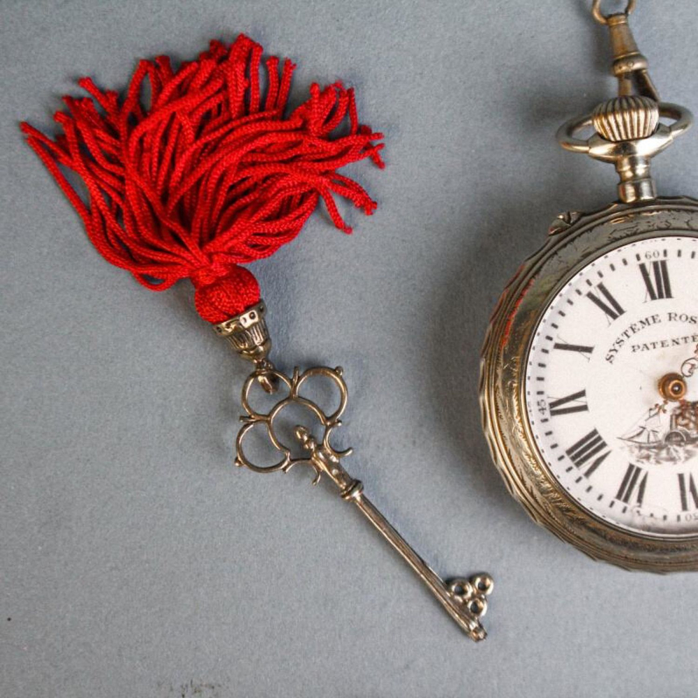 Антикварные карманные часы