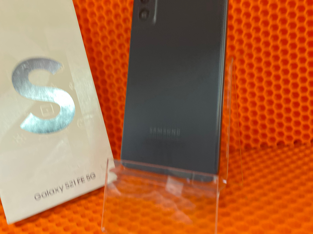 Смартфон Samsung Galaxy S21FE 5G 256Gb