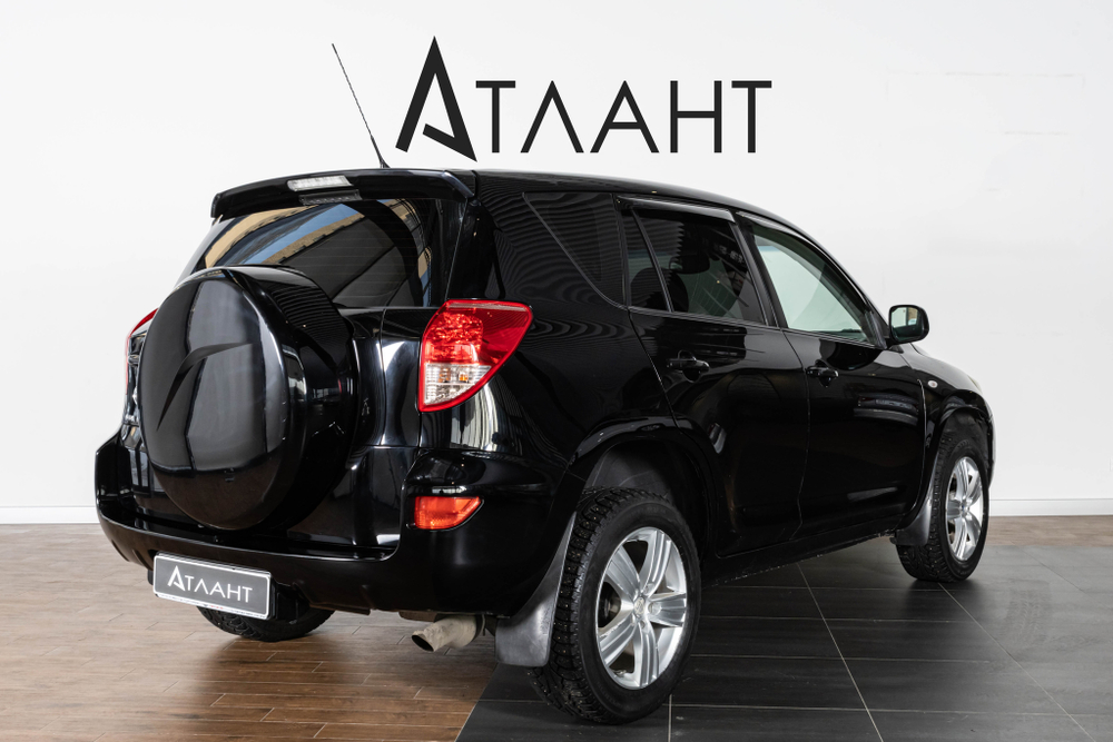 Toyota RAV4, 2006 год
