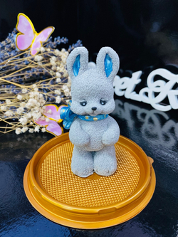 Фигурка шоколадная Зайка с бантом (глазурь)