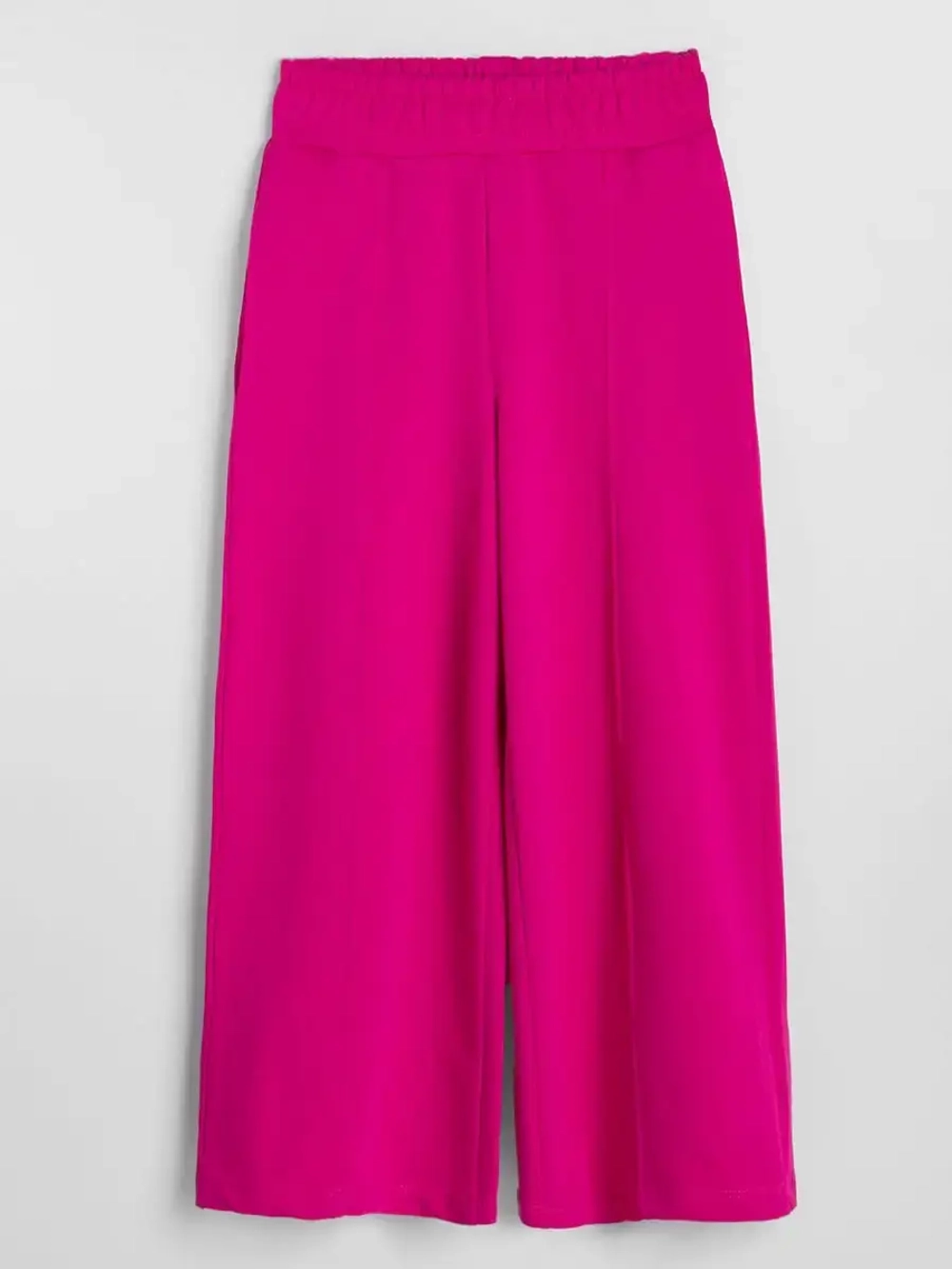 Розовый костюм для девочки на осень