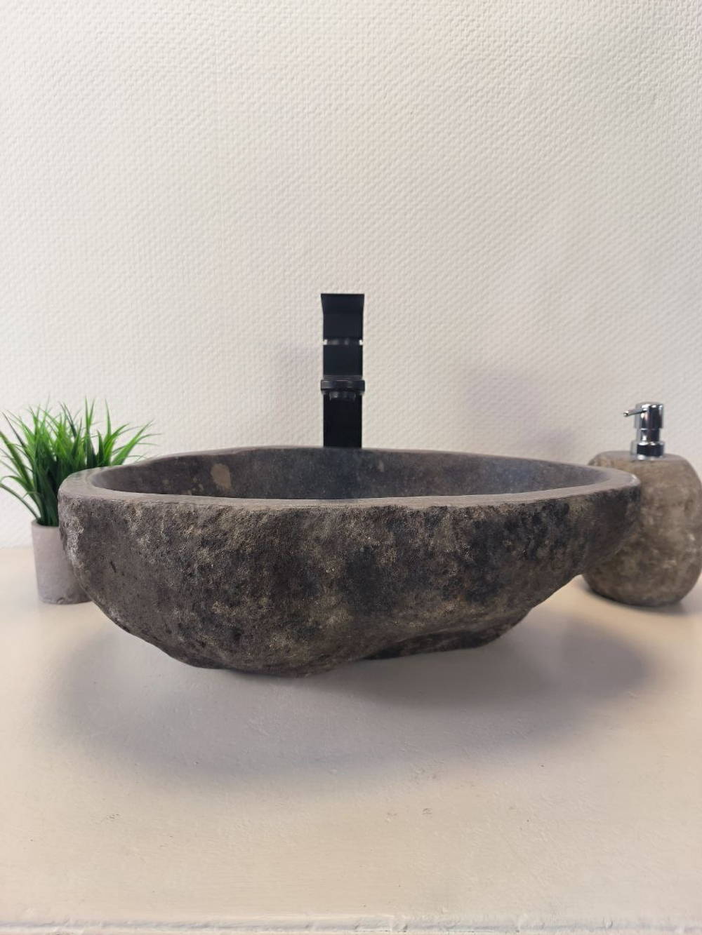 Раковина из речного камня RS-65954 46х33х16 из натурального камня