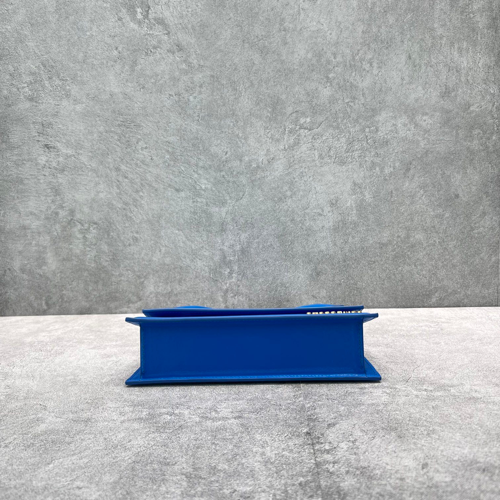 Jacquemus Le Chiquito Long 22 cm