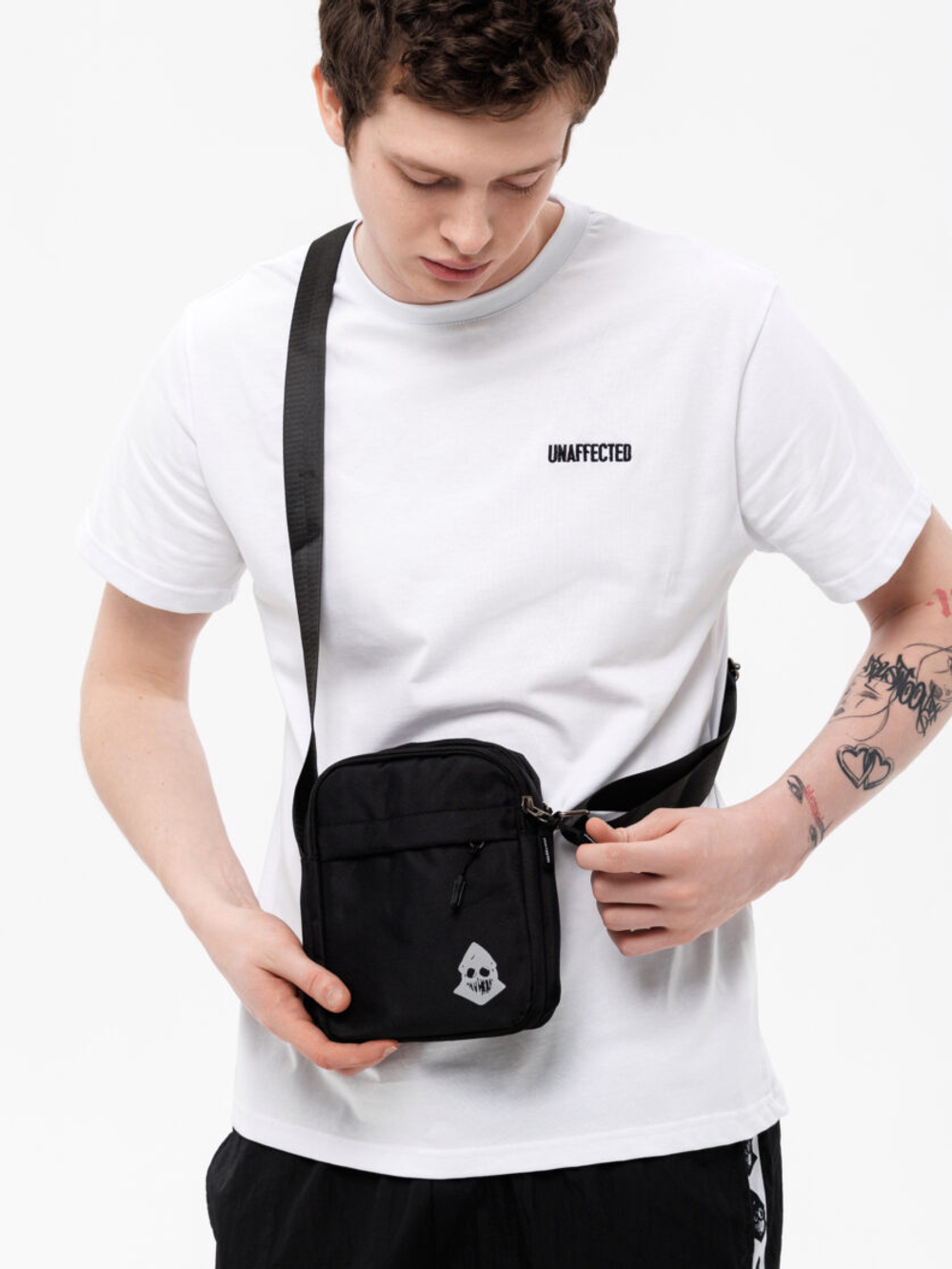 Сумка UNAFFECTED Messenger Голова Черный