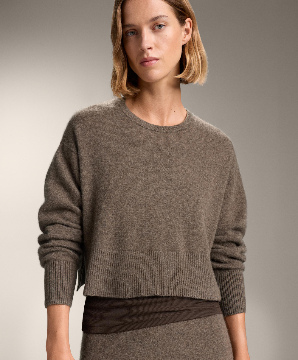 Oysho Джемпер с круглым вырезом из 100% кашемира, серо-коричневый
