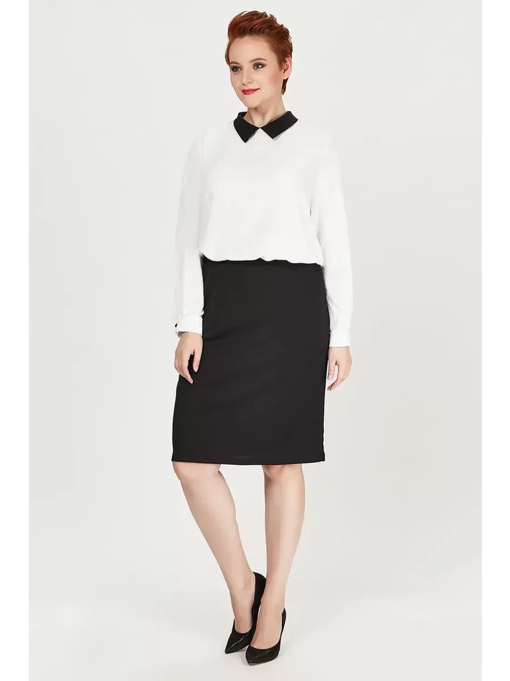 Блузка белая с черным воротником