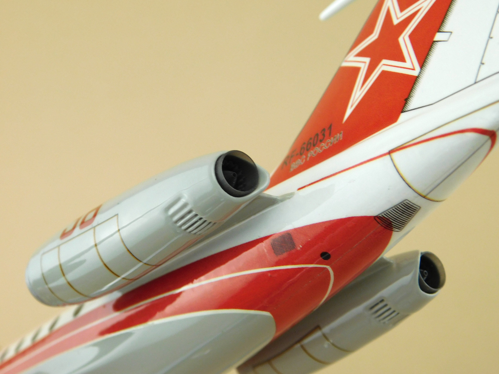 Модель самолета Ту-134Ш (М1:100, ВВС России, RF-66031, 36)