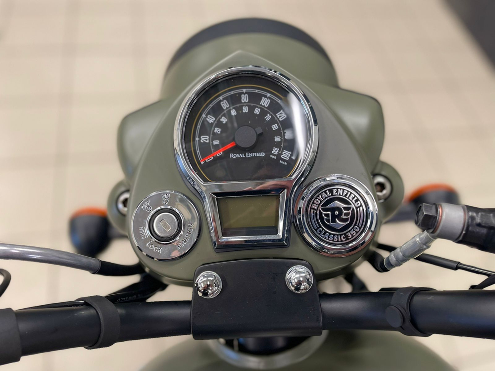 Royal Enfield 350 Classic (SIGNALS MARSH GRAY)