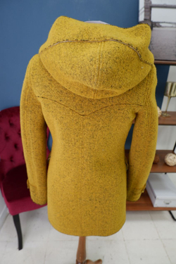 Пальто Adhoc короткое 44 размер