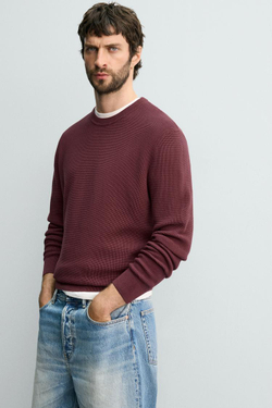 ZARA ДЖЕМПЕР КЛАССИЧЕСКОГО КРОЯ С РЕЛЬЕФНОЙ ТКАНЬЮ, БОРДОВЫЙ
