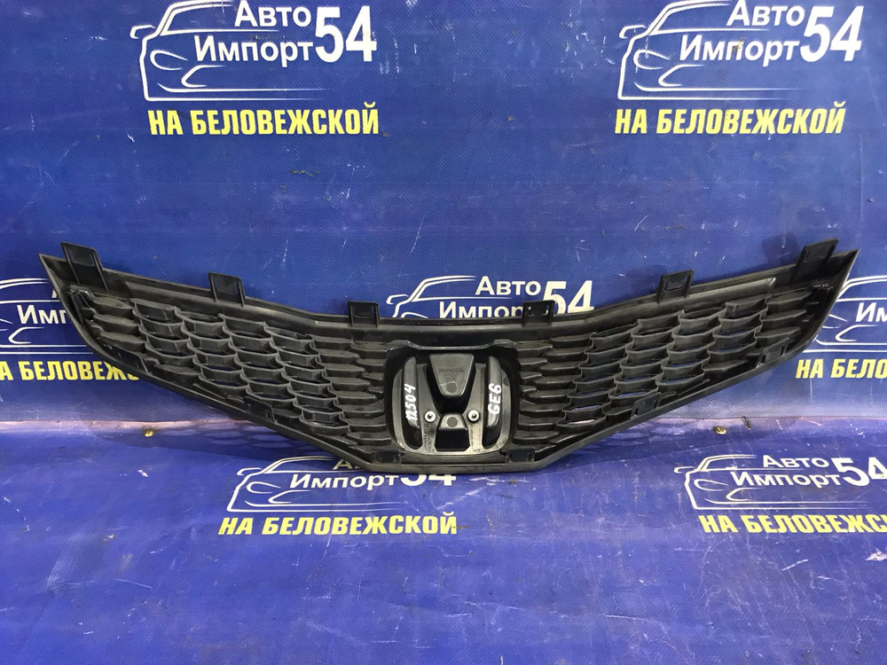 Решетка радиатора Honda FIT 2007-2010