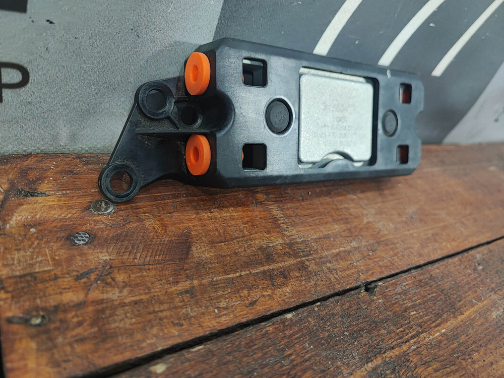 Амортизатор динамический Volvo XC60 2 17-нв Б/У Оригинал 31663477