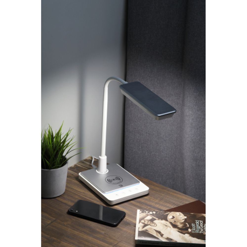 Настольный светильник ЭРА NLED-499-10W-W светодиодный белый