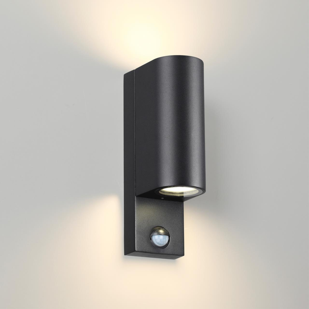 4390/2W HIGHTECH ODL23 000 черный/металл/пвх стойкий к УФ излучению Настенный светильник с датчиком движения IP44 LED GU10 14W MOTTO