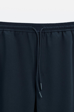 ZARA БРЮКИ ИЗ ВЫСОКОТЕХНОЛОГИЧНОЙ ТКАНИ С ЛАМПАСАМИ, МОРСКОЙ ТЕМНО-СИНИЙ