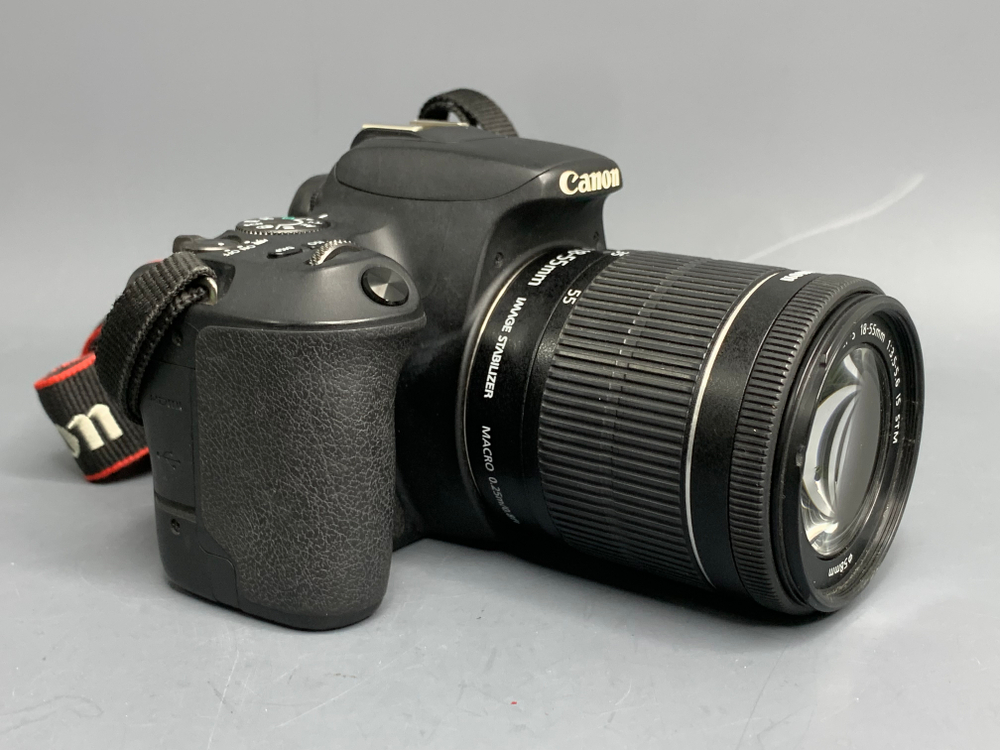 Canon EOS 200D Kit 18-55mm IS STM 41.200 кадров