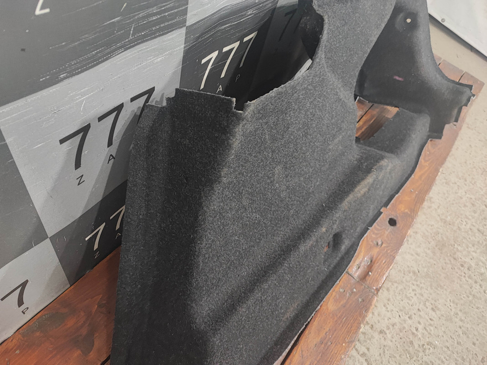 Обшивка багажника правая BMW 5-Series (G30) 17-нв Б/У Оригинал 51477373570