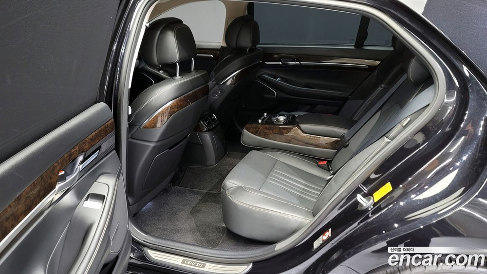 Genesis G90 3.8 AWD (11.2019)
