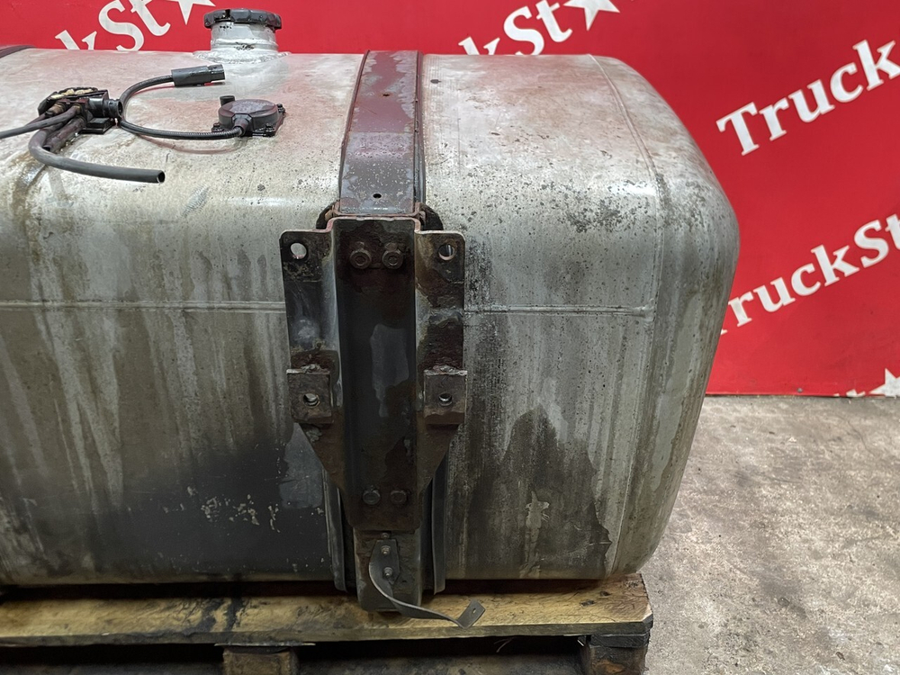 Бак топливный 650L