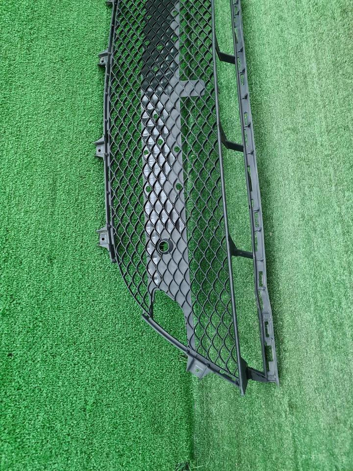 Решетка перед. бампера Mercedes GLE C292 15-19 AMG