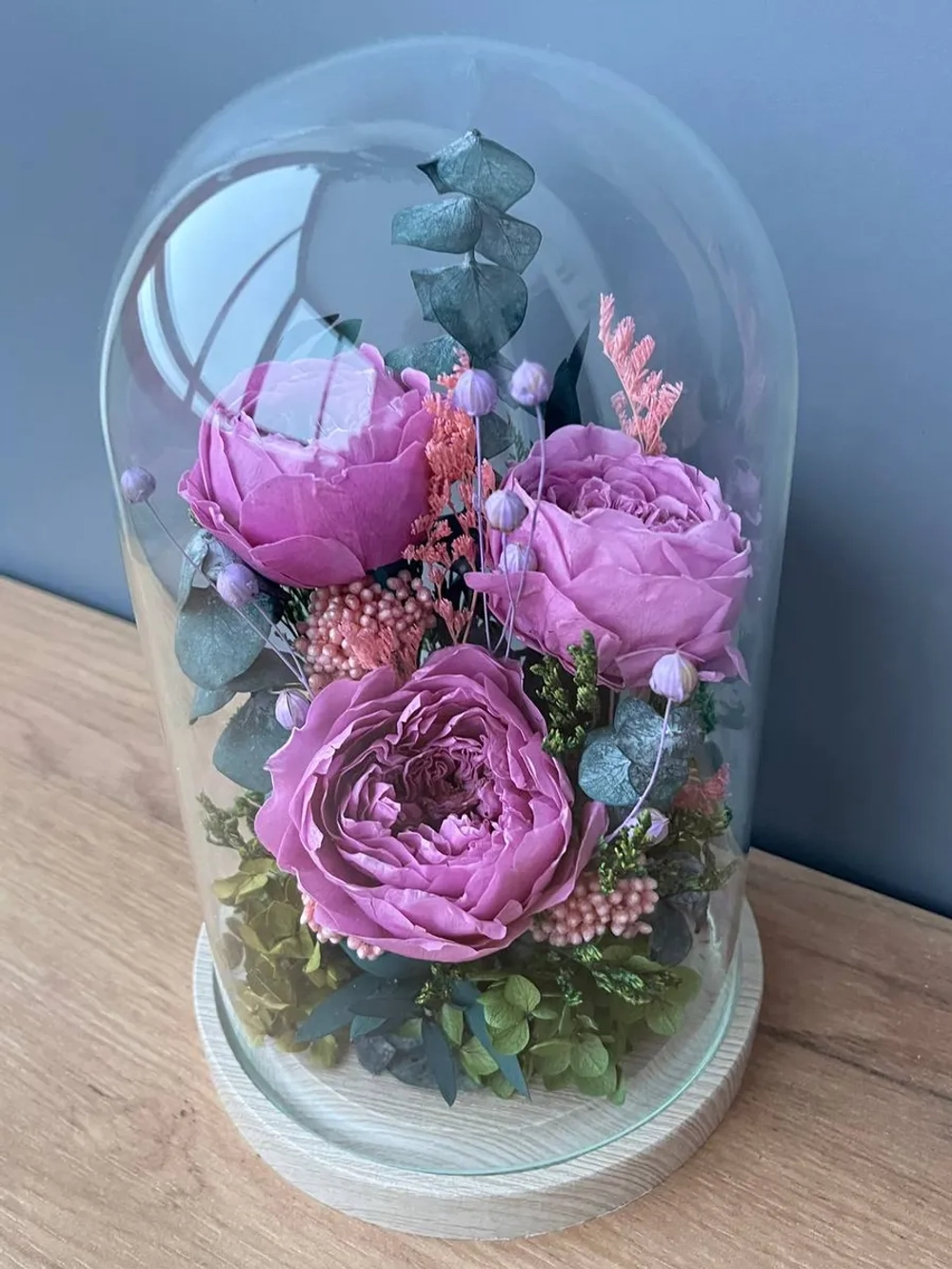 натуральные пионы в стекле