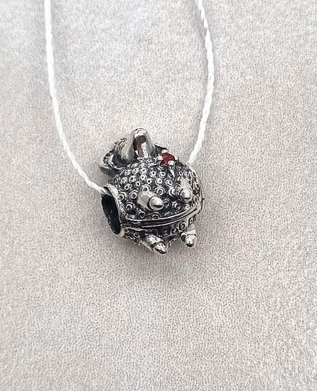 Бусина. Агнец.