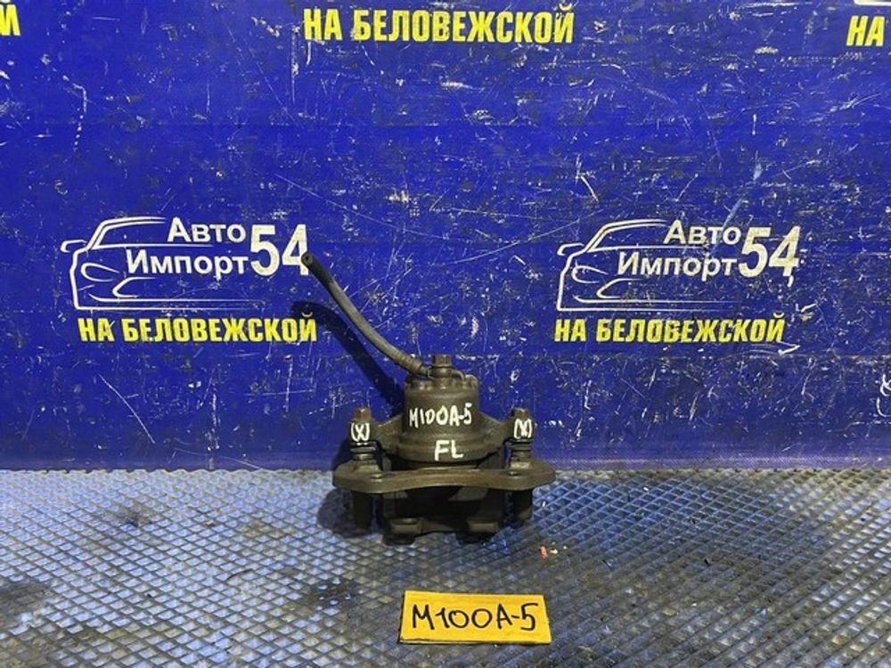 Суппорт тормозной передний левый TOYOTA DUET 1998-2000