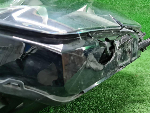 Битая Фара правая Geely Coolray (19-23) галоген