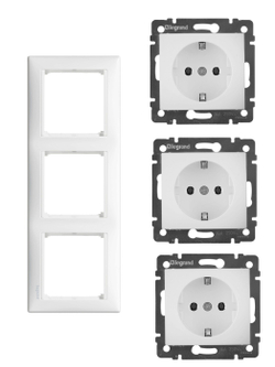 Legrand розетка 4420 с рамкой 3 белая