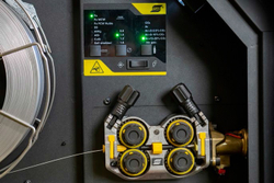 Cварочный полуавтомат Rustler EM 350C PRO Synergic, горелка Exeor 315, 4 м, ящик для инструментов