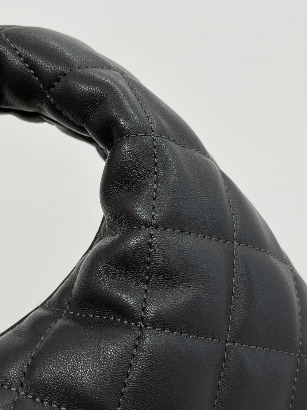 ICARINO В СТЕГАНОЙ НАППЕ