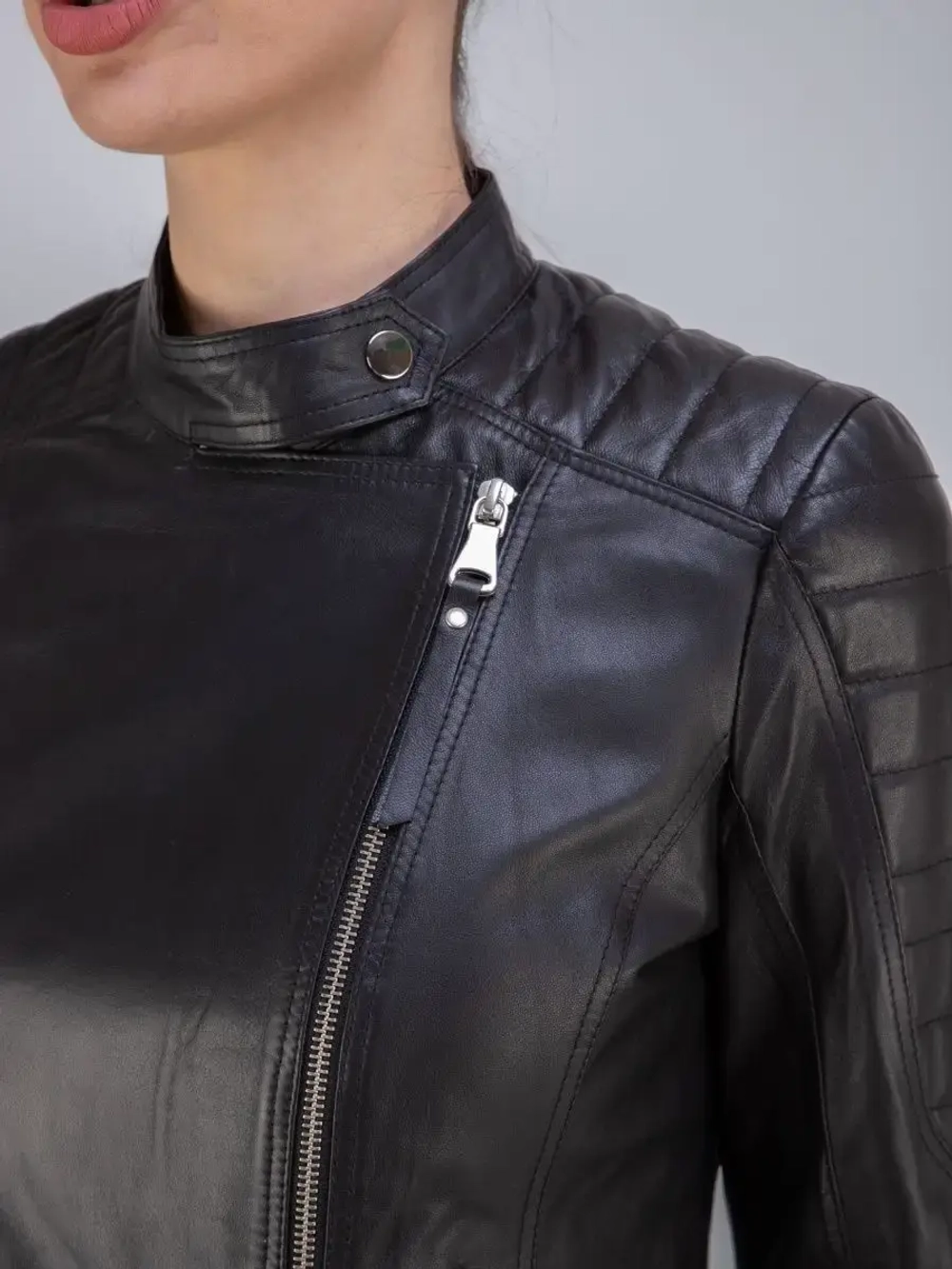 Косуха укороченная демисезонная куртка из натуральной кожи