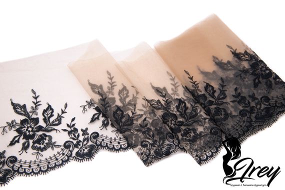 05-73 ОПТ Вышивка на неэл. сетке 18 см, телесный/черный (левая)