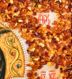 AMB-72/ 8 Икона Божией Матери «Иверская» (с янтарной крошкой) дер.краш.рамка 30х40