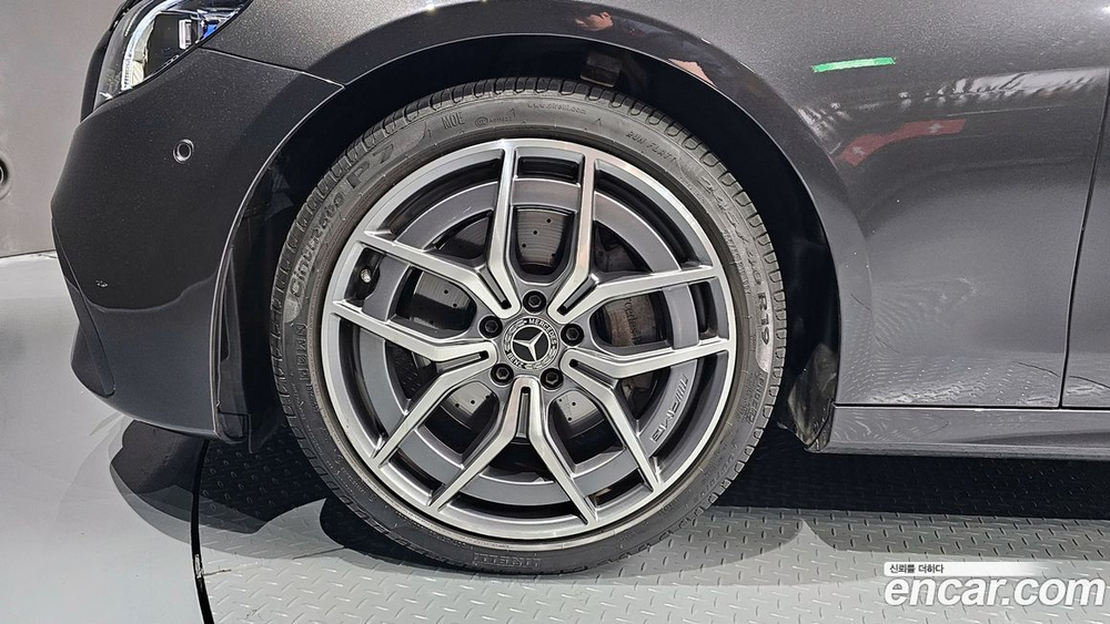 Mercedes-Benz E-Class W213 E220d 4MATIC AMG Line (12.2020)