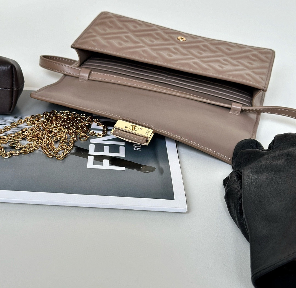 Fendi Wallet On Chain Baguette 21 cm